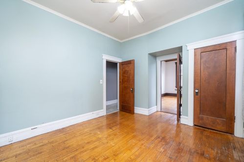 119 Dodd St, Union City, NJ 07086-5600