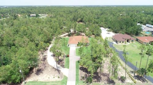 1895 24th Ave, Naples, FL 34120-3463
