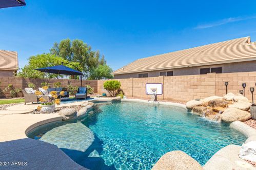 2546 Sunnyvale Ave, Gilbert AZ  85295-2066 exterior