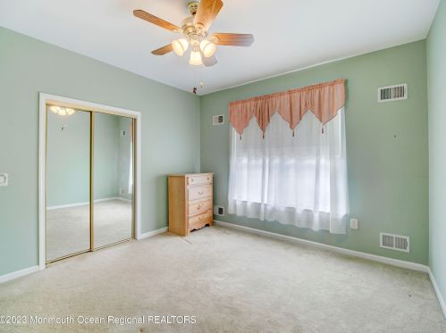 3 Foxwood Rd, Lakewood NJ  08701-5729 exterior