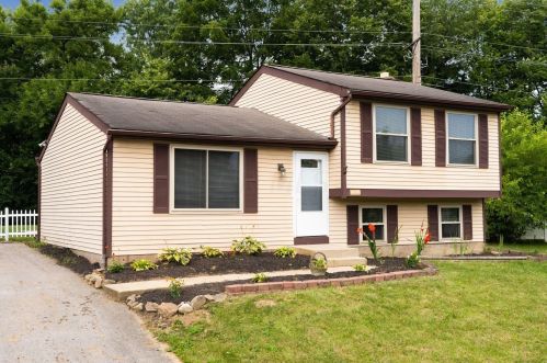 2341 Topaz Dr, Darbydale, OH 43123-1440