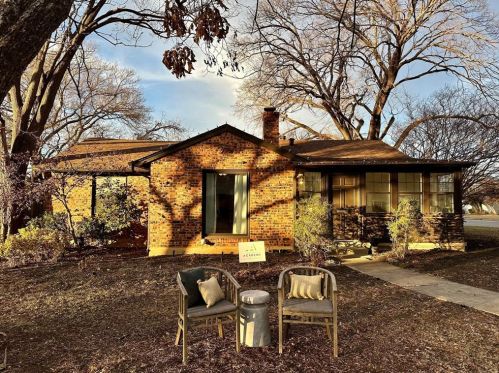 3400 Hilltop Rd, Fort Worth, TX 76109-2810