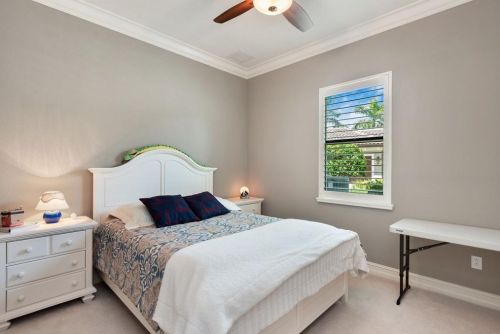 6653 Costa Cir, Naples FL 34113-1703 exterior