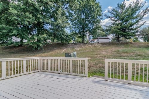 636 Deer Watch Rd, Bridgeville PA  15017-1149 exterior