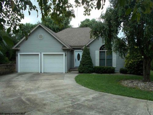 296 Kimberly Cir, White Hall, WV 26554-8013
