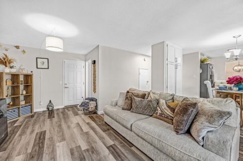 61 Kenneth Ct, West Pittsburg CA  94565-1545 exterior