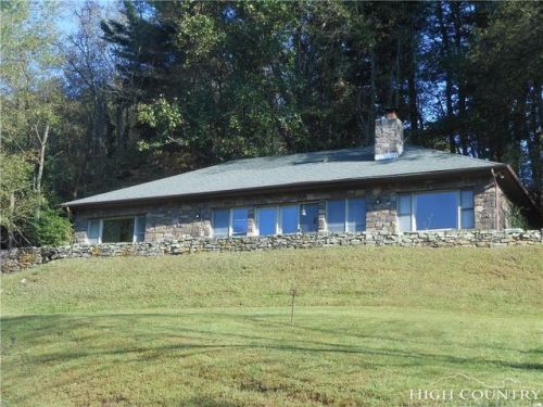 166 Coventry Ln, Boone, NC 28607-4546