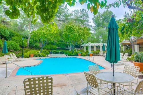 12087 World Trade Dr, San Diego CA 92128-4682 exterior