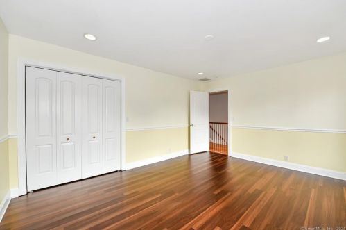 6 Nolan St, Norwalk CT  06850-2525 exterior