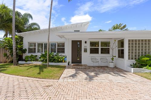 310 Maddock St, West Palm Beach, FL 33405-4626