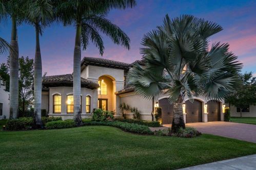 16873 Charles River Dr, Delray Beach, FL 33446-0007