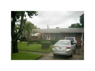 1220 74th Ter, Hollywood FL  33024-5304 exterior