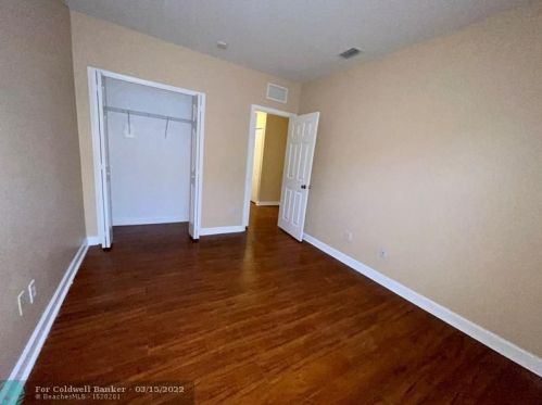 4120 157th Ave, Hollywood, FL 33027-4830