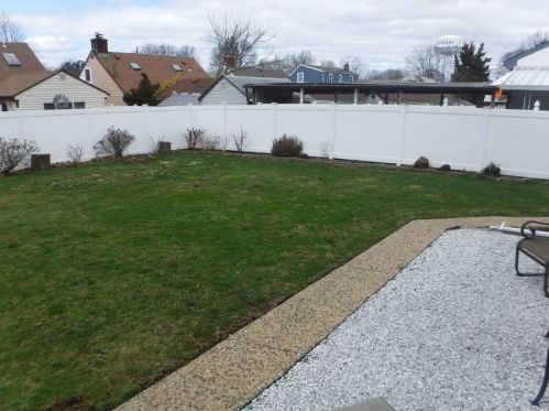 11 Barrington St, Westbury NY  11590-4629 exterior