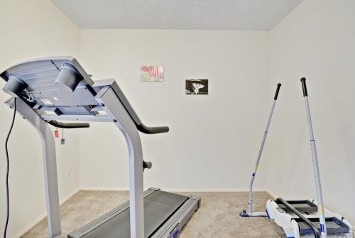 1045 Jaroso Dr, Pueblo CO 81007 exterior