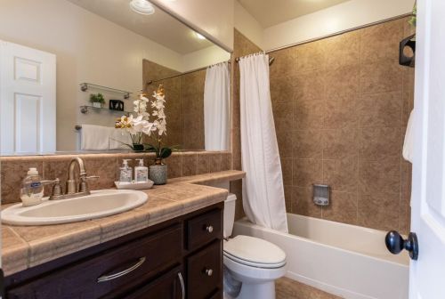 4284 Borderlands Dr, Rancho Cordova CA 95742-7754 exterior