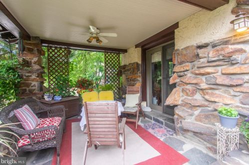 181 Stoneway Ln, Cynwyd, PA 19004-3124