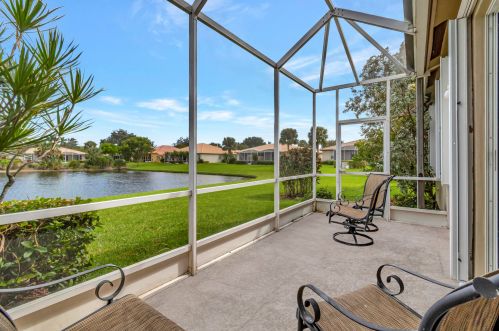 10549 Royal Caribbean Cir, Boynton Beach FL  33437-4285 exterior