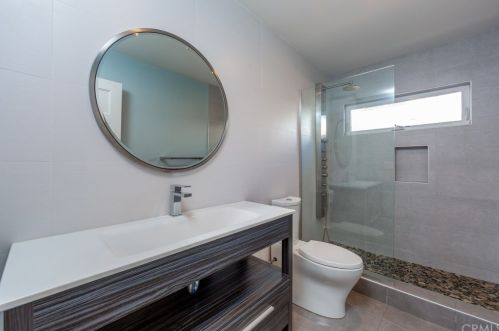 324 Grand Ave, Long Beach CA  90814-2738 exterior