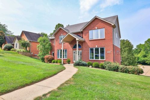 435 Fort Henry Dr, Covington, KY 41011-1864