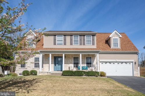 9806 Crimson Oaks Way, Fredericksburg, VA 22408-9437