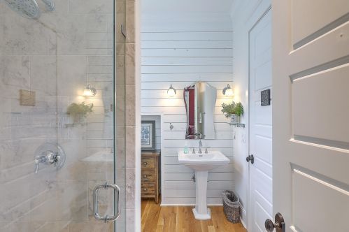 1521 Lindsey Creek Dr, Mount Pleasant SC  29466-8393 exterior