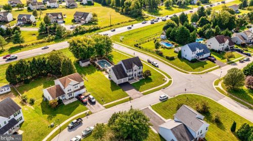 101 Stoneridge Pl, Bear DE  19701-1952 exterior