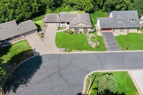 2133 Erin Ct, Saint Paul, MN 55112-5229