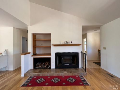 27700 Poppy Dr, Willits, CA 95490-9054