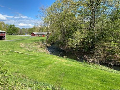 111 Western Ave, Marlborough NY  12542-5141 exterior