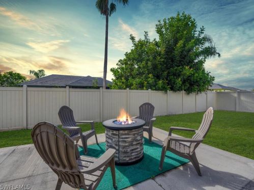 1707 2nd Ave, Cape Coral, FL 33909-5202