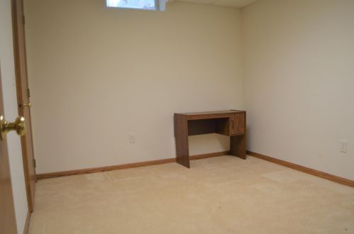 8029 18 Ave, Kenosha WI 53143-1631 exterior