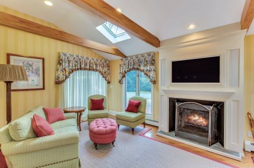 8 Emerson Rd, Muttontown NY  11545-3116 exterior