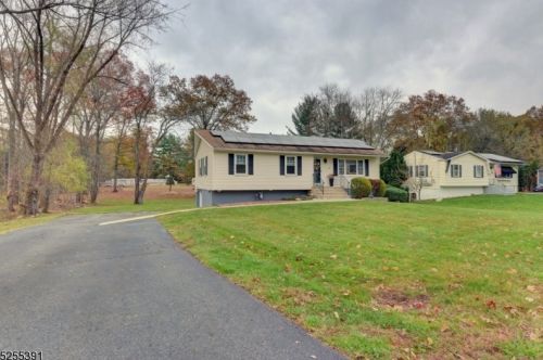 209 Ryerson Rd, Lincoln Park, NJ 07035-1122
