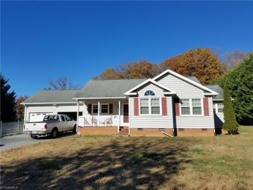 1337 Whicker Rd, Kernersville, NC 27284-3427