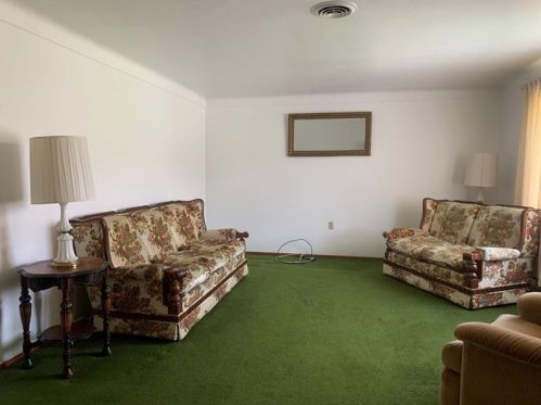 311 Agnew Rd, Jeannette PA  15644-2519 exterior