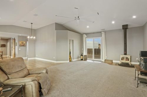 569 Springer Ln, Lodi CA  95242-9224 exterior