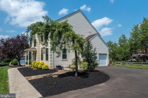 107 Springdale Ln, Lansdale, PA 19446-1490