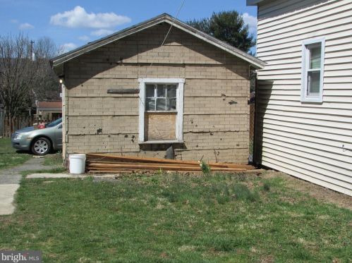 135 Walborn Ave, Molino PA  17961-1823 exterior