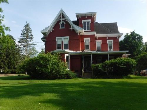 19 Center St, Randolph, NY 14772-1000