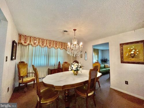 714 Pomona Rd, Riverton NJ 08077-4233 exterior