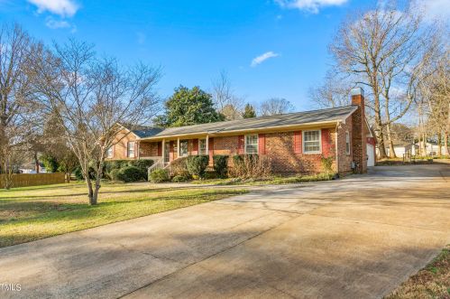 2909 Marlborough Rd, Burlington, NC 27215-9753