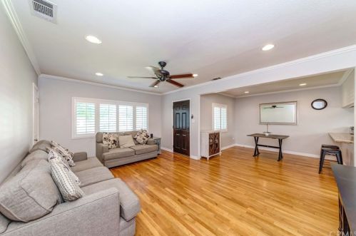 4255 Petaluma Ave, Lakewood CA  90713-3322 exterior