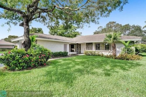 3650 36th Ave, Hollywood, FL 33021-2543