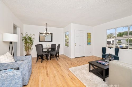 5926 Alonzo Ave, Van Nuys, CA 91316-1003