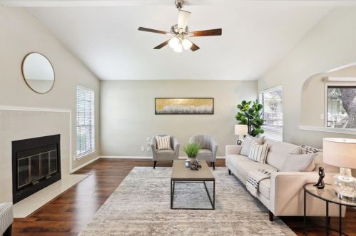 3900 Eskew Dr, Austin TX  78749-3260 exterior