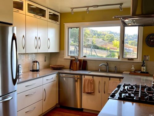 3331 Zaina Ln, Ukiah CA  95482-6962 exterior