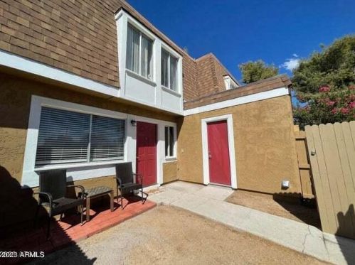 3425 Echo Ln, Phoenix AZ  85051-5969 exterior
