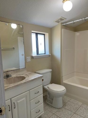 2216 59 St, Galveston TX 77551-5458 exterior