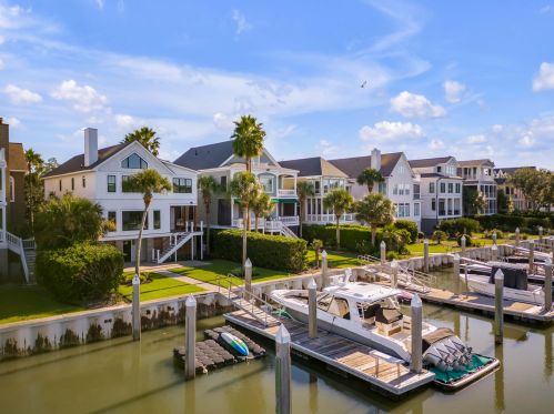 26 Morgan Place Dr, Isle Of Palms SC  29451-2742 exterior